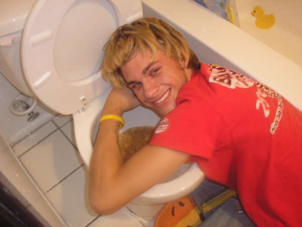 Toilet Hugger vomit