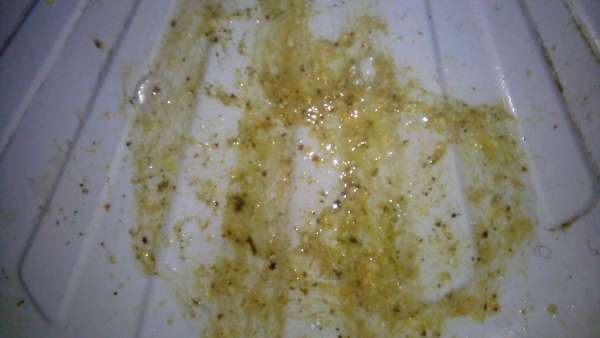 Oeufs et cakes qui passent mal vomit