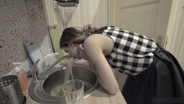 Stainless steel sink spew vomit