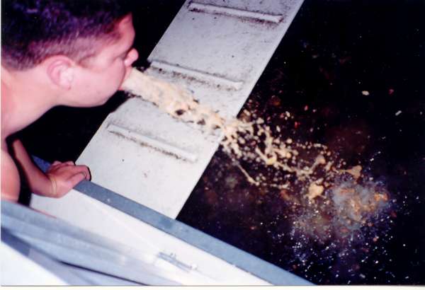 Tank Houseboat vomit