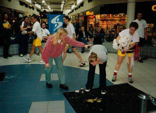 Funny in the mall! vomit